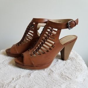 Chinese Laundry Tan Heels
